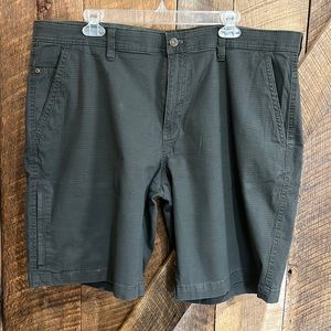 NWOT Weatherproof Mens Cotton/Spandex Ripstop Utility Shorts Sz 40 Dark Olive
